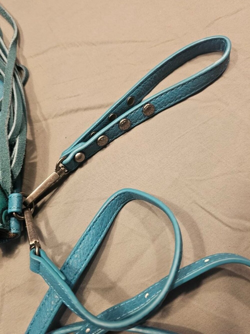 Turquoise Wrangler Crossbody bag features vintage floral tooling and authentic - Picture 5 of 9